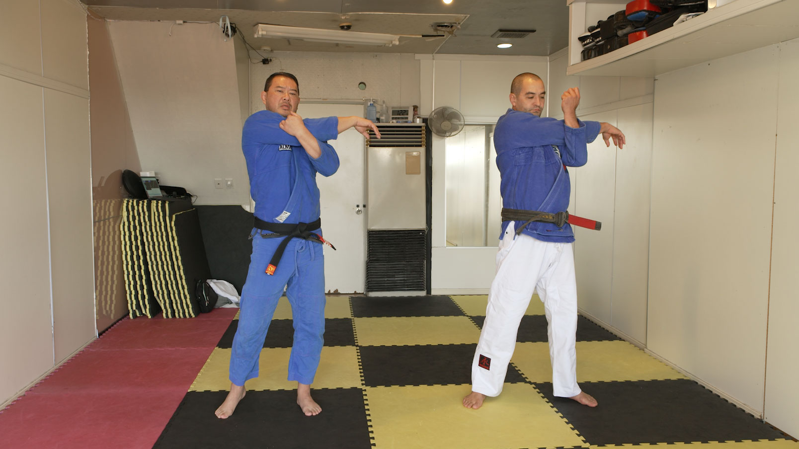 Jiu Jitsu brasileiro (Esticar) ・ブラジリアン柔術（ストレッチ）